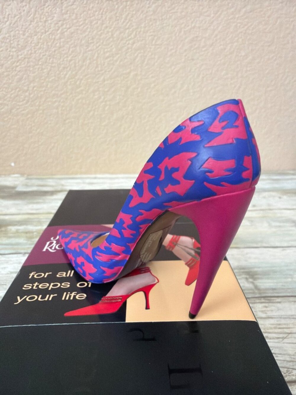 Just The Right Shoe Raine 2003 Wildcat Miniature Shoe Used w/ Box COA #25384 - Picture 14 of 14